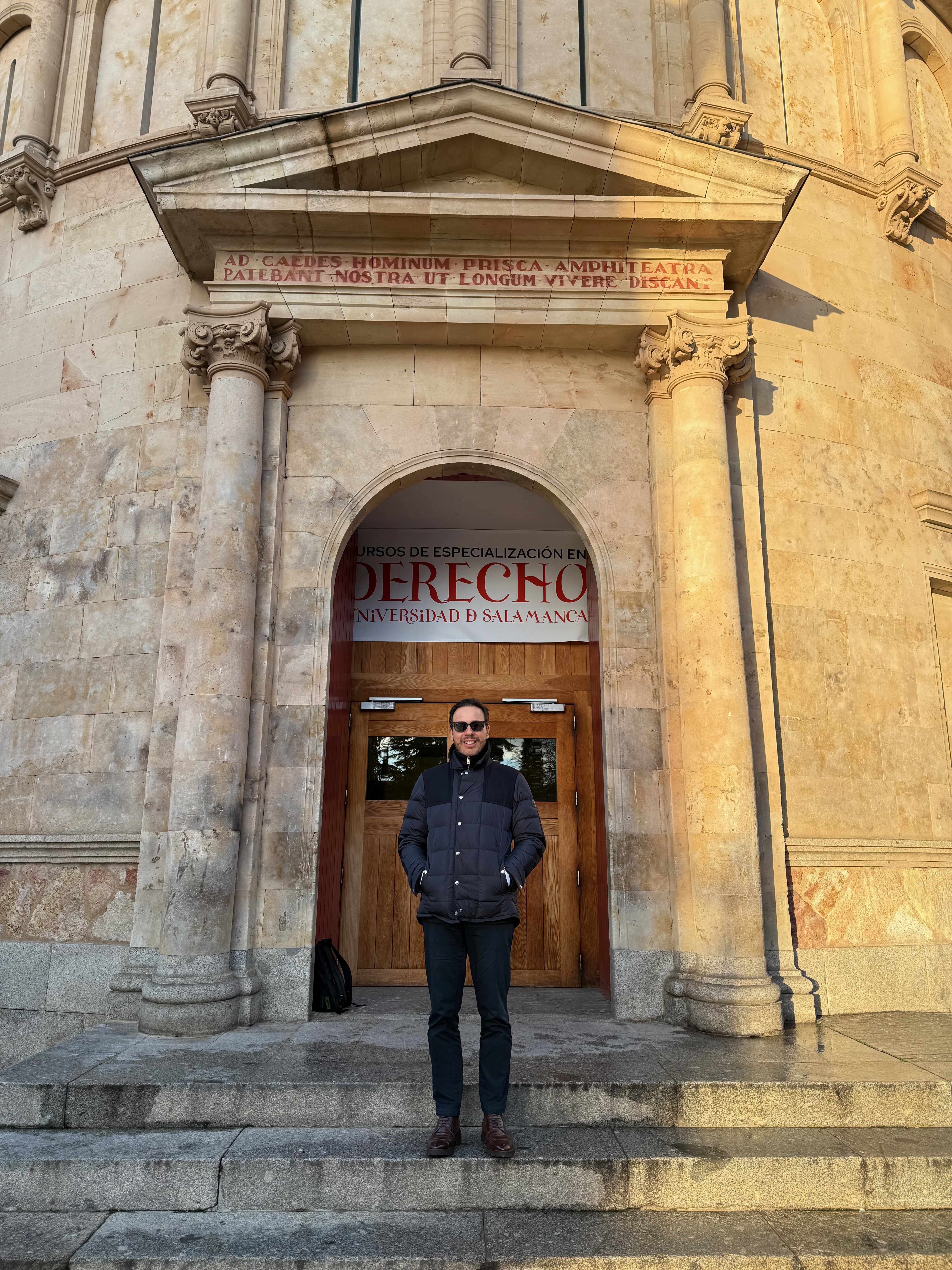 Puerta de la Facultad de Derecho de la Universidad de Salamanca